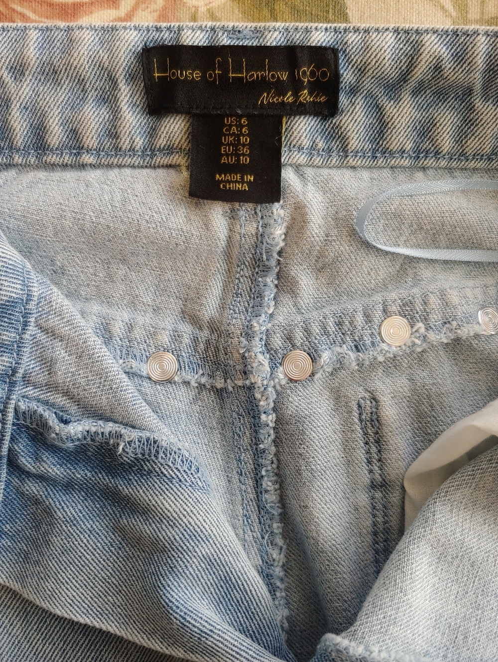 House of Harlow 1960 Light Wash Studded Wide Leg Jeans Women's 6 - Picture 7 of 16